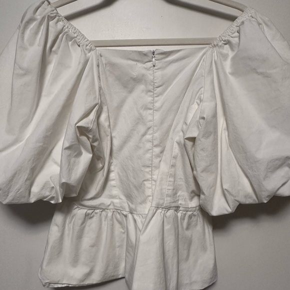 RACHEL PARCELL PUFF-SLEEVE PEPLUM TOP IN WHITE - Picture 5 of 5